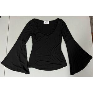 VaVa by Joy Han Black Solid Cut-Out Bell Sleeve Shirt Top Blouse Tee Size S 🖤